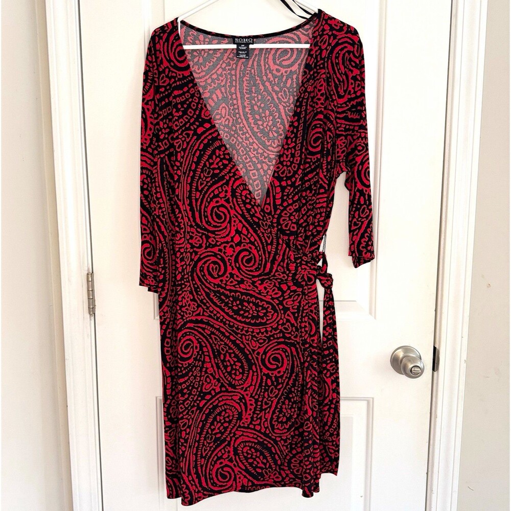 SOHO Apparel Ltd. Women's Wrap Dress 2XP Red/Black Paisley 3/4 V-Neck Tie 89946